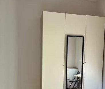 Corso Bernardino Telesio, Turin, Piedmont 10146 - Foto 2