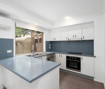 Spacious Renovated Townhome - Photo 4