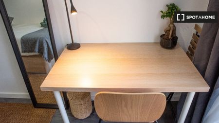 madrid, Community of Madrid 28005 - Photo 2