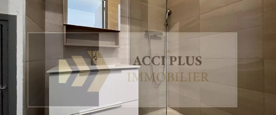 Location Appartement 1 pièce 23m² NIMES 30000 - Photo 1