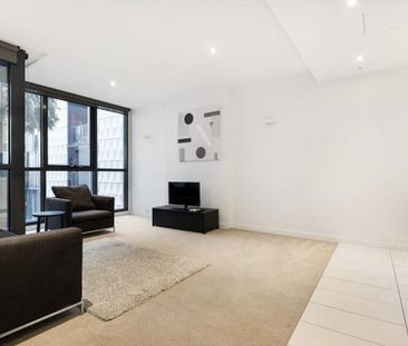 Exceptional One-Bedroom Apartment at the Paris End of Flinders Street - Photo 1