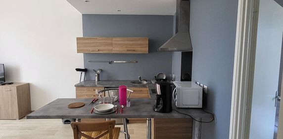 Location Appartement 2 pièces 35m² - Photo 2