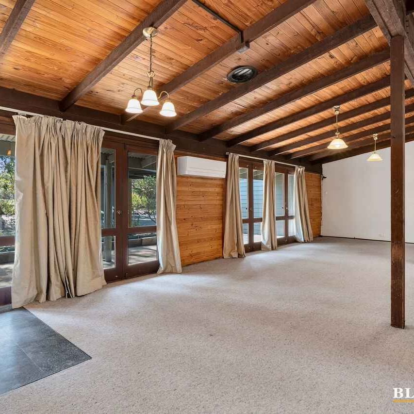 Three-bedroom Duplex - Photo 1