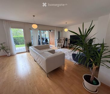 Spacious 6.5-Room Ground Floor Apartment with Private Garden and Te... - Foto 1