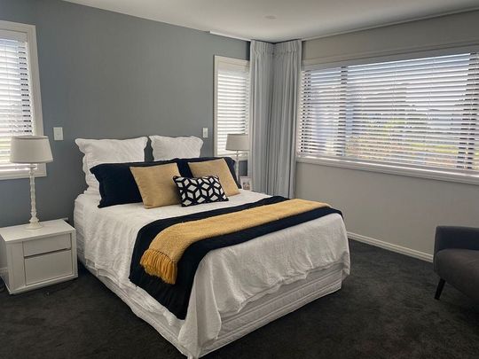 Spacious 5BR Hobsonville Haven - Photo 1