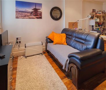 3 bedroom apartment to rent - Photo 1