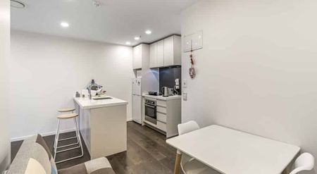 1 Bed Fully furnished in Park Residences - Photo 2