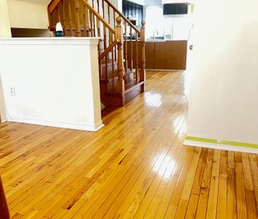 For Lease - 17 COYOTE Crescent, Toronto, Ontario - Photo 2