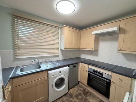 2 bedroom flat to rent - Photo 4