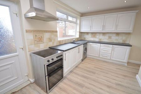 3 bedroom terraced house to rent - Photo 5