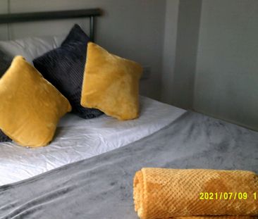 London Row - Photo 3