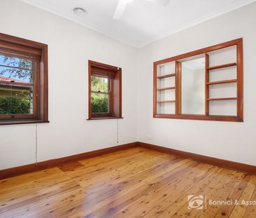 318 Mount Street, East Albury - Photo 1