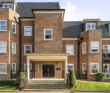 Flat to rent - Marion Gardens, Bromley, BR1 - Photo 3