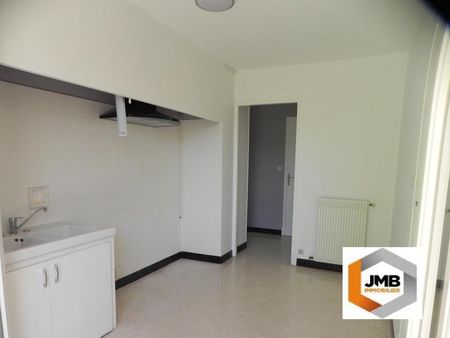 Location Appartement 2 pièces 56m² MILLAU 12100 - Photo 3