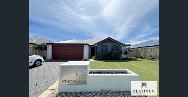 Spacious & Modern 4-Bedroom Family Home in Kingston - Photo 1