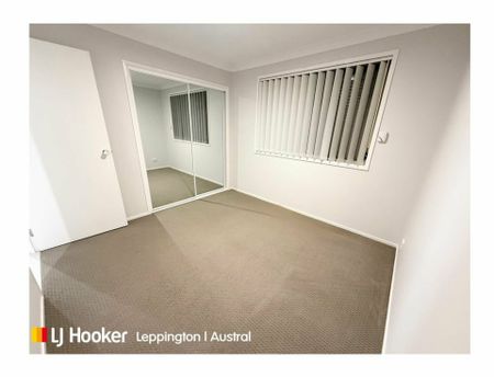 SLEEK & SPACIOUS MODERN HOME - Photo 4