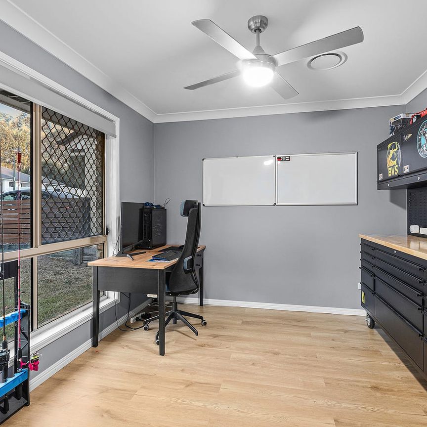 Family home - Photo 1