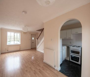 2 bedroom terraced house to rent - Photo 2