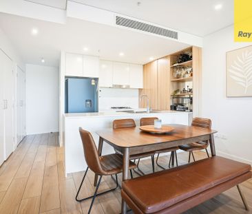 STUNNING OPEN PLAN LIVING - WALK TO STATION & SHOPS - Photo 3