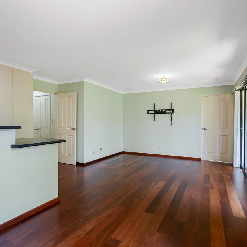 2/132 Blackwood Avenue - Photo 1