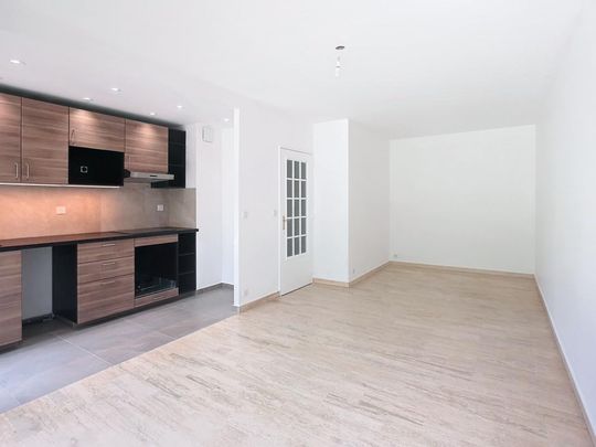 Location Appartement 2 pièces 45m² NICE 06200 - Photo 1