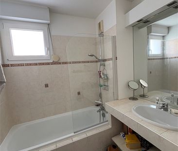 Location Appartement 3 pièces 73m² - Photo 3