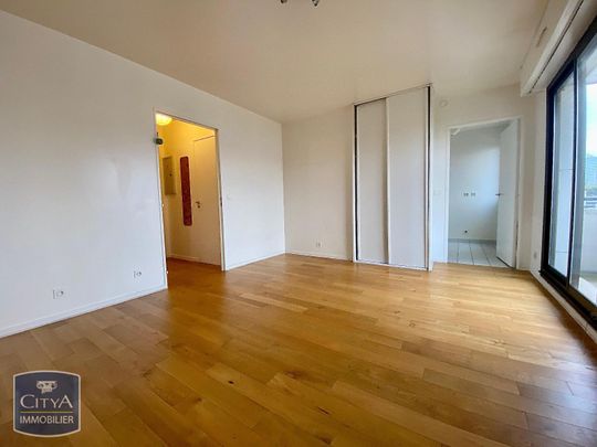 Location Appartement 1 pièce 28m² COURBEVOIE 92400 - Photo 1