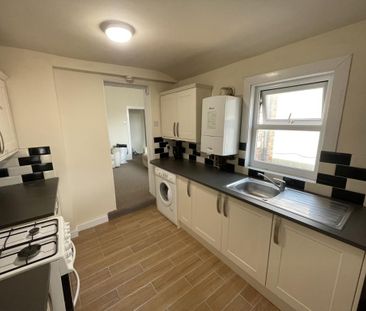 5 bedroom flat to rent - Photo 6