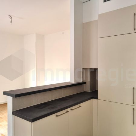 Bel appartement 3,5 pièces rénové au rez-de-chaussée, idéalement situé - Foto 2