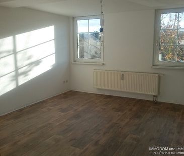 4-Zimmer-Wohnung in Wilkau-Hasslau mit 2 Bädern, klein aber fein, z... - Photo 1