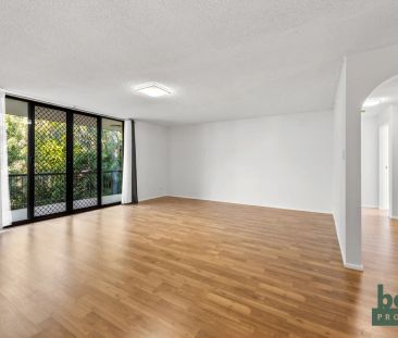 Modern 2-Bedroom Unit in the Heart of Clayfield - Photo 2