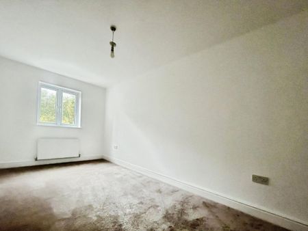 4 bedroom terraced house to rent - Photo 3