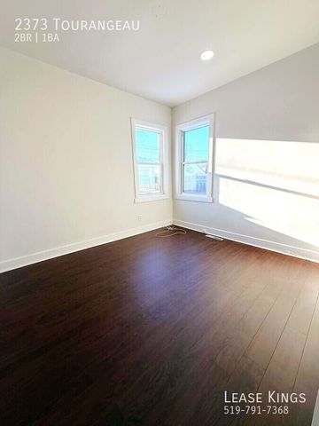 East Side Bungalow - Move-In Ready! - Photo 4