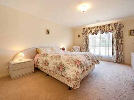 Spacious Four-Bedroom Home with TWO Living Areas - Photo 2