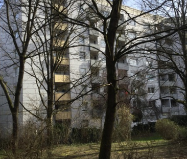 Charmante Balkonwohnung im 7. Obergeschoss - Photo 1