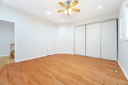 For Lease - 40 Kirk Drive, Brampton, Ontario - Photo 5