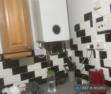 3 bedroom terraced house to rent - Photo 6