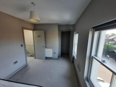 4 bedroom townhouse to rent - Photo 5