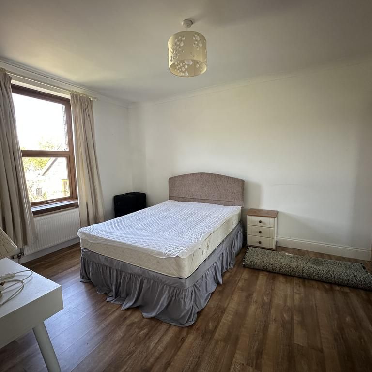 8 bedroom detached house to rent - Photo 1