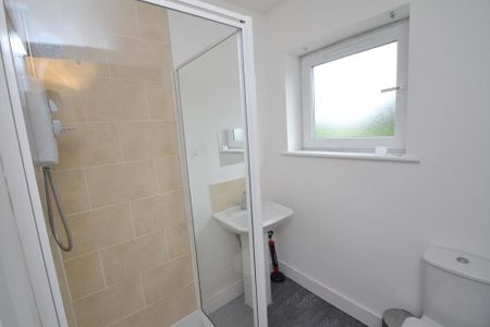 5 bedroom townhouse to rent - Photo 4
