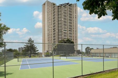 San Romanoway Apartments - Photo 3