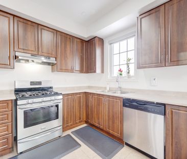 For Lease - 46 Sea Drifter Crescent, Brampton, Ontario - Photo 6