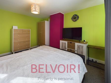 3 bedroom semi-detached house to rent - Photo 2