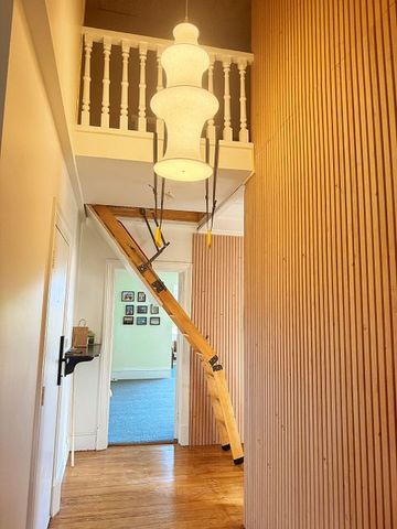 Double Grammar Family Units in a Castle - Photo 3