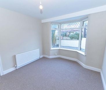 33 Reaville Park, Dundonald, Belfast, BT16 2AR - Photo 1