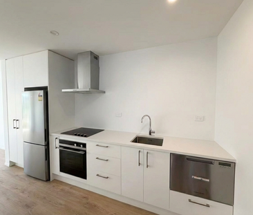 2 Bedrooms on Paramu Ave - Photo 4