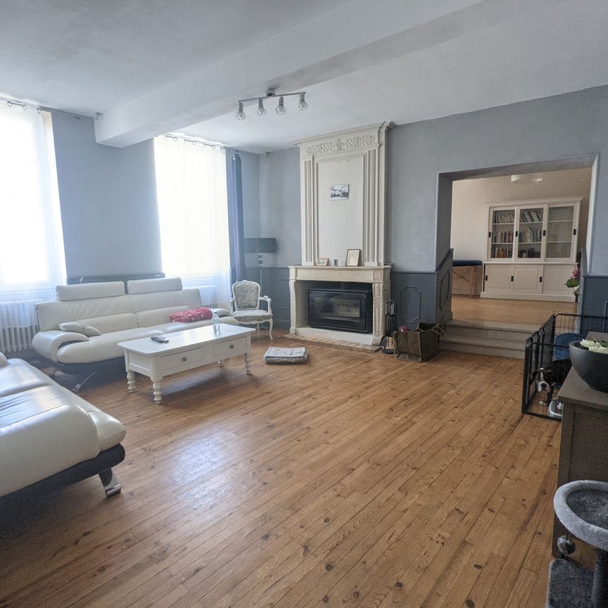 Location Maison 6 pièces 200m² BLAYE 33390 - Photo 1