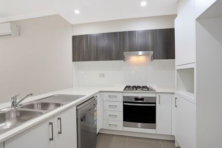 Stylish 2-Bedroom Apartment In Great Location! - Photo 3