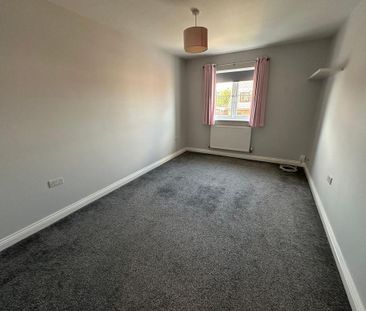 4 bedroom detached house to rent - Photo 3