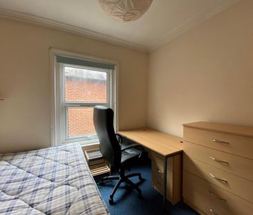 7 bedroom terraced house to rent - Photo 2